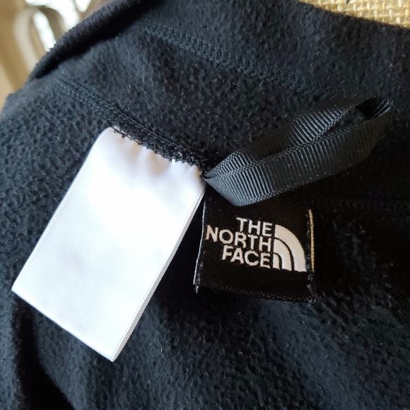 VTG The North Face Lightweight Black Fleece Vest - Picture 9 of 13